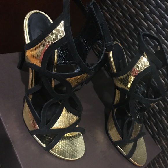 LV Heels - Picture 4 of 8